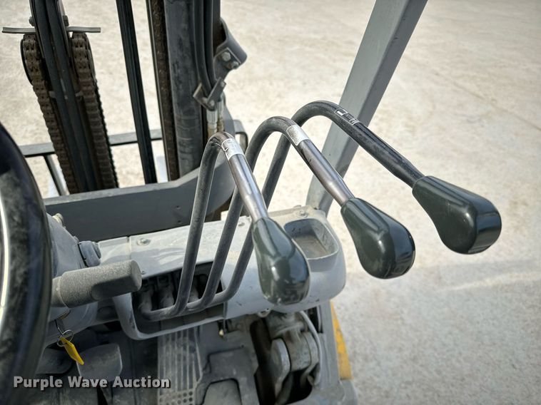 image for item NI9690 Komatsu FG25T-14  forklift