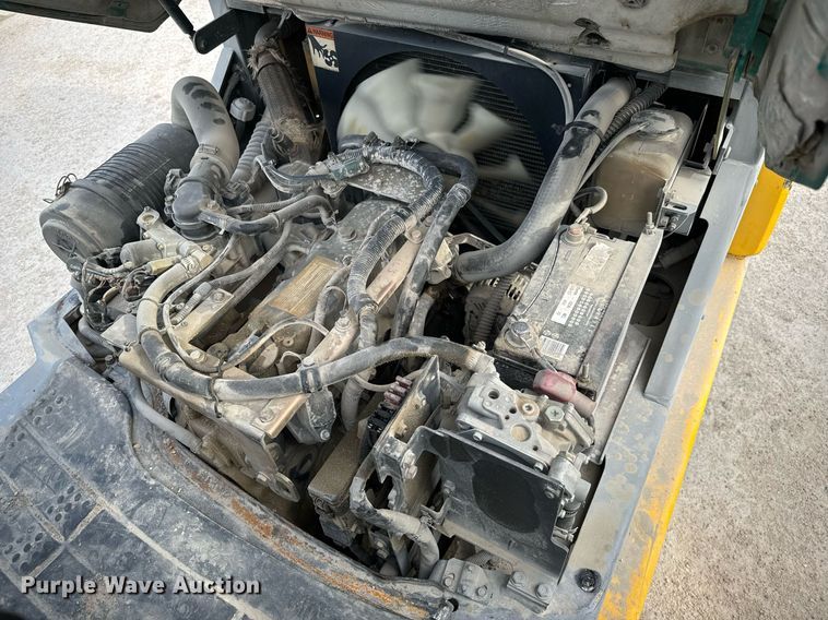 image for item NI9690 Komatsu FG25T-14  forklift