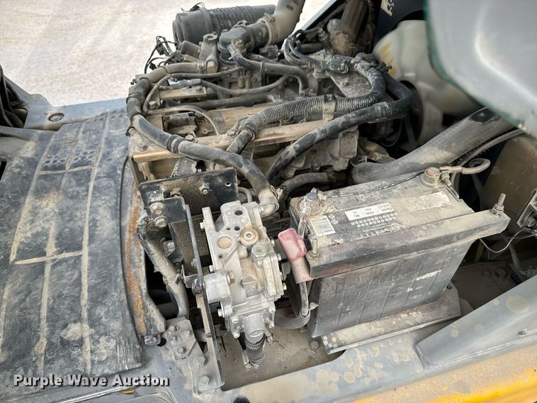 image for item NI9690 Komatsu FG25T-14  forklift