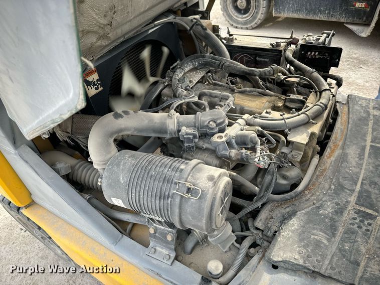 image for item NI9690 Komatsu FG25T-14  forklift