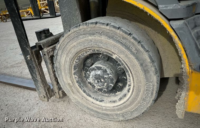 image for item NI9690 Komatsu FG25T-14  forklift