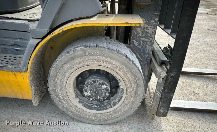 image for item NI9690 Komatsu FG25T-14  forklift