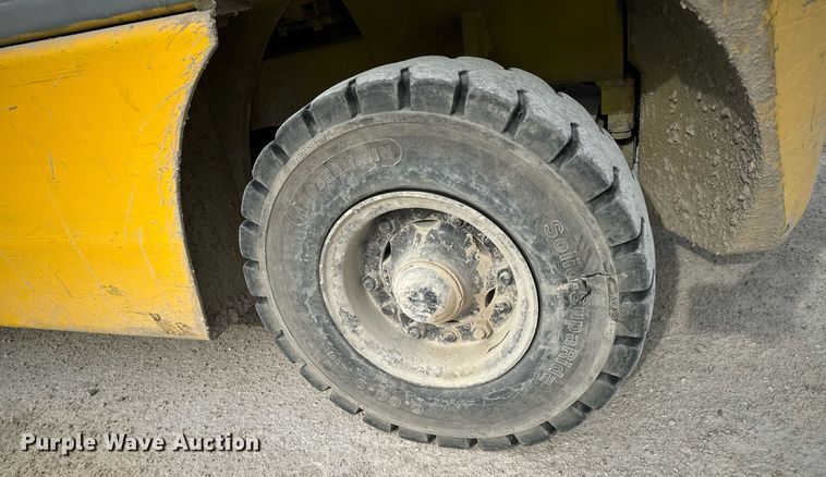 image for item NI9690 Komatsu FG25T-14  forklift