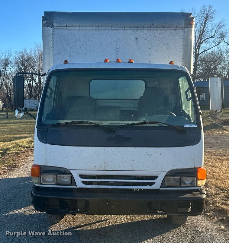 image for item NL9343 1999 Chevrolet W3500  box truck