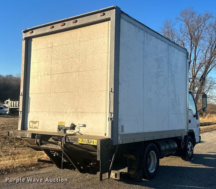 image for item NL9343 1999 Chevrolet W3500  box truck