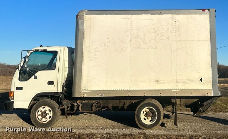 image for item NL9343 1999 Chevrolet W3500  box truck