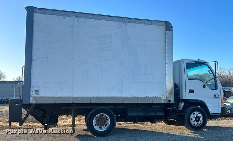 image for item NL9343 1999 Chevrolet W3500  box truck