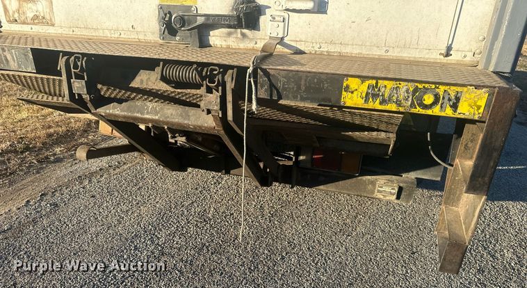 image for item NL9343 1999 Chevrolet W3500  box truck