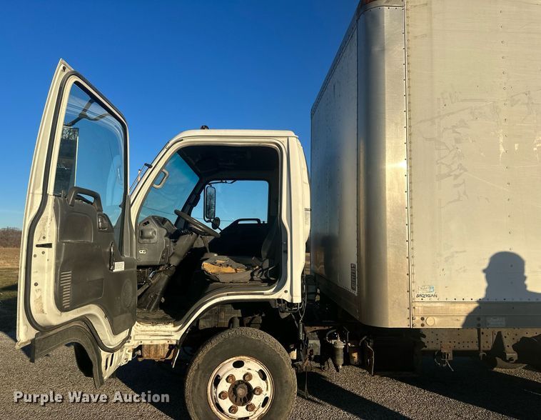 image for item NL9343 1999 Chevrolet W3500  box truck