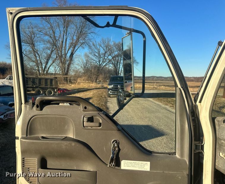 image for item NL9343 1999 Chevrolet W3500  box truck