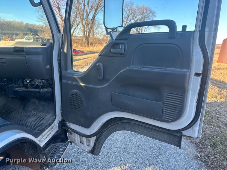 image for item NL9343 1999 Chevrolet W3500  box truck