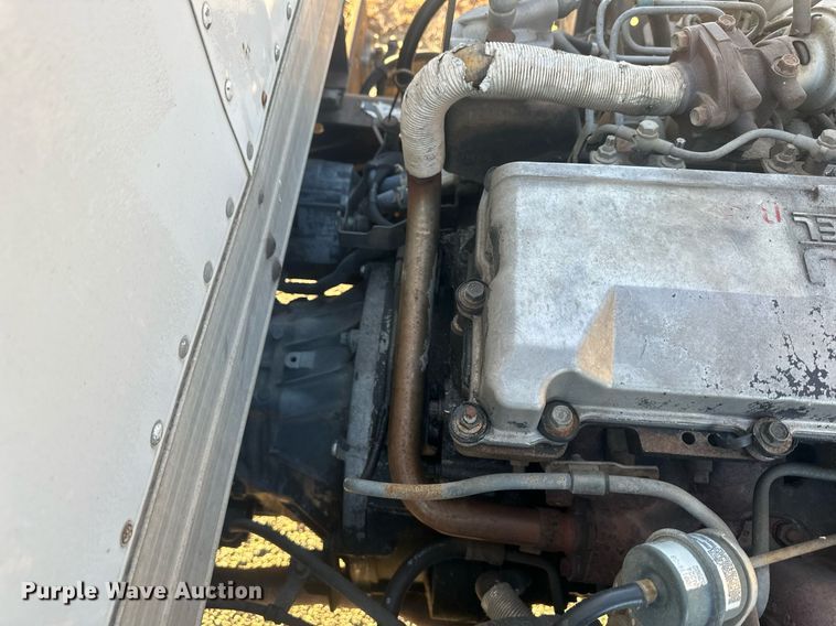 image for item NL9343 1999 Chevrolet W3500  box truck