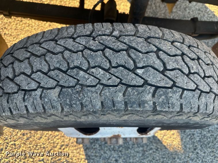 image for item NL9343 1999 Chevrolet W3500  box truck