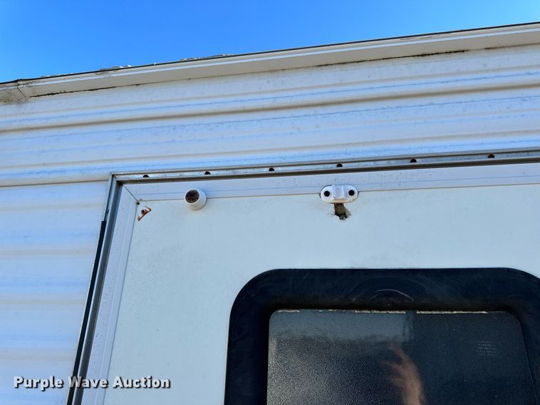 image for item NM9186 1997 Fleetwood Wilderness  camper