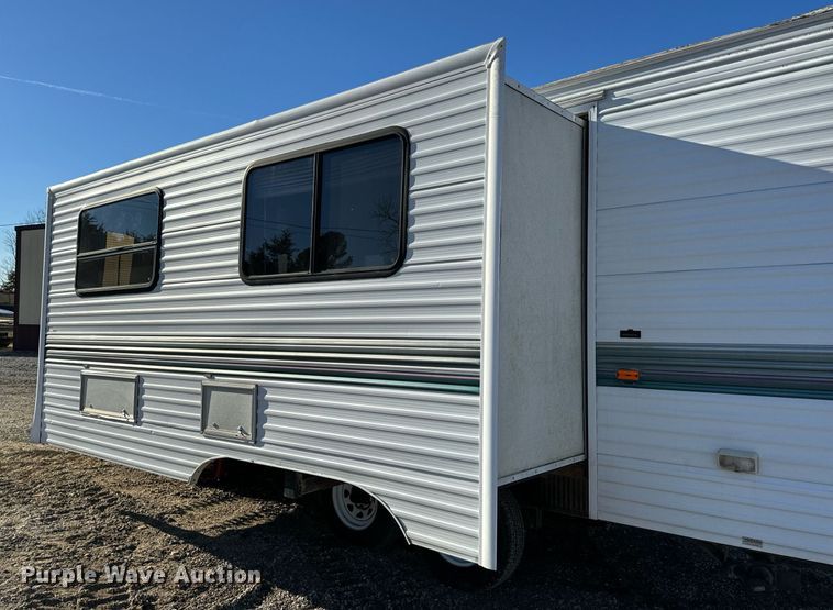 image for item NM9186 1997 Fleetwood Wilderness  camper