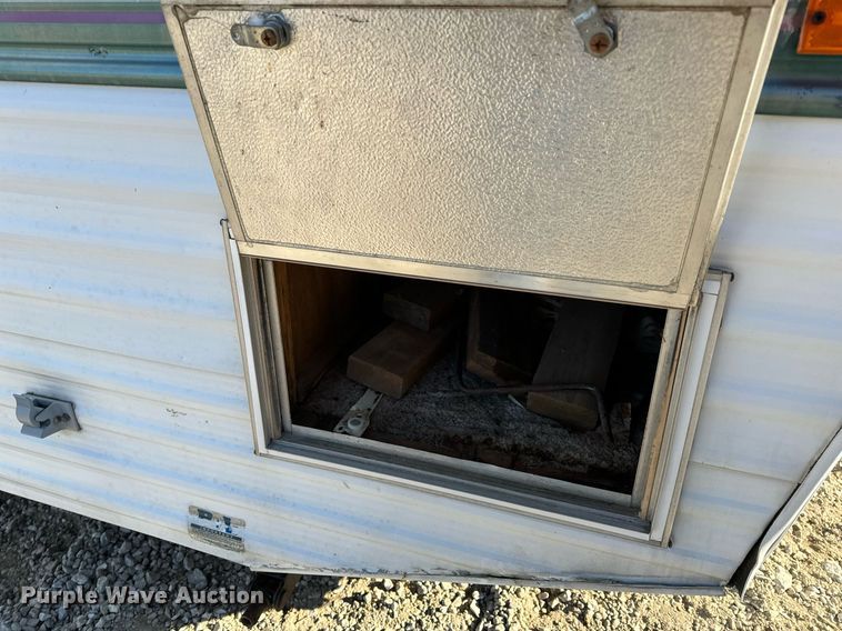 image for item NM9186 1997 Fleetwood Wilderness  camper