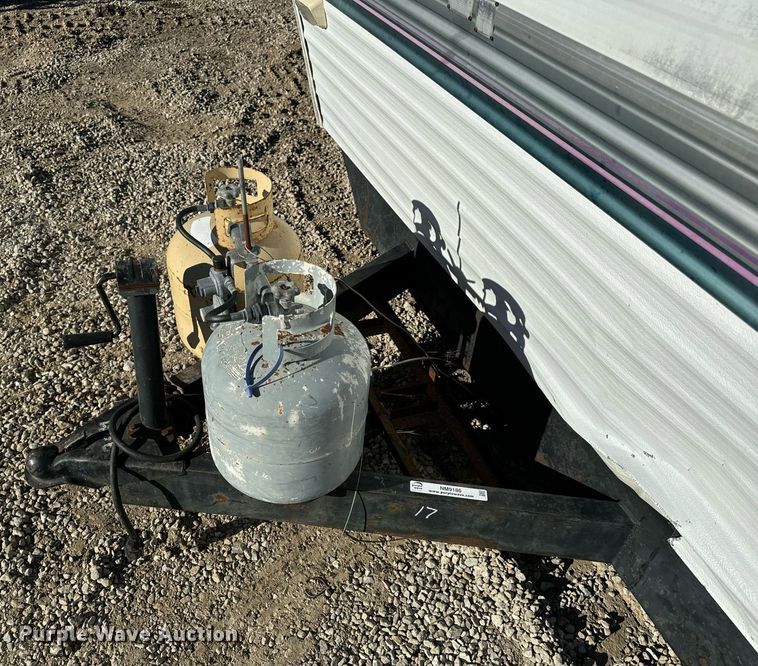 image for item NM9186 1997 Fleetwood Wilderness  camper