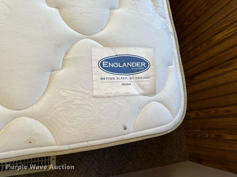 image for item NM9186 1997 Fleetwood Wilderness  camper