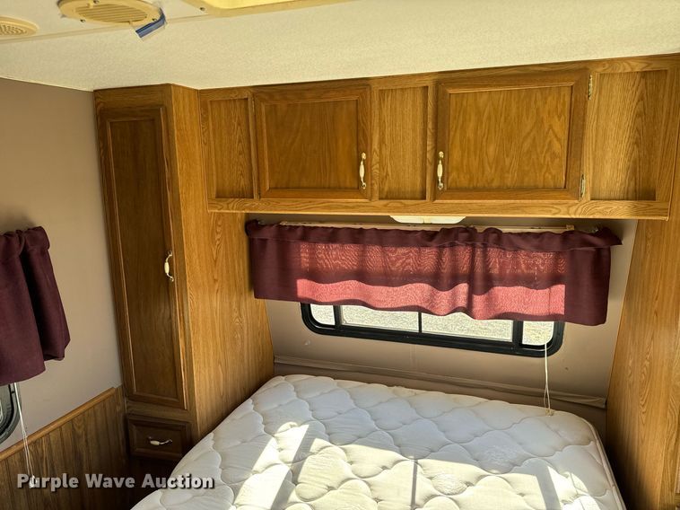 image for item NM9186 1997 Fleetwood Wilderness  camper