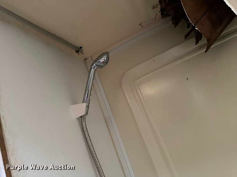 image for item NM9186 1997 Fleetwood Wilderness  camper