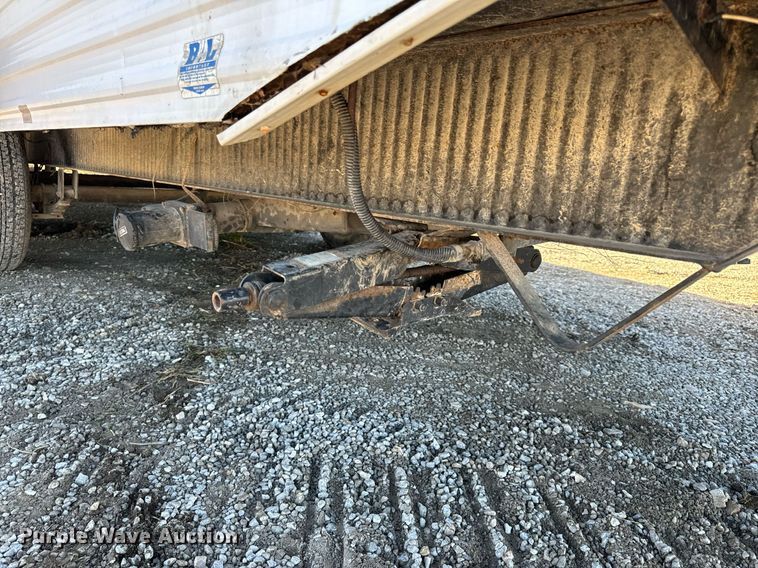 image for item NM9186 1997 Fleetwood Wilderness  camper