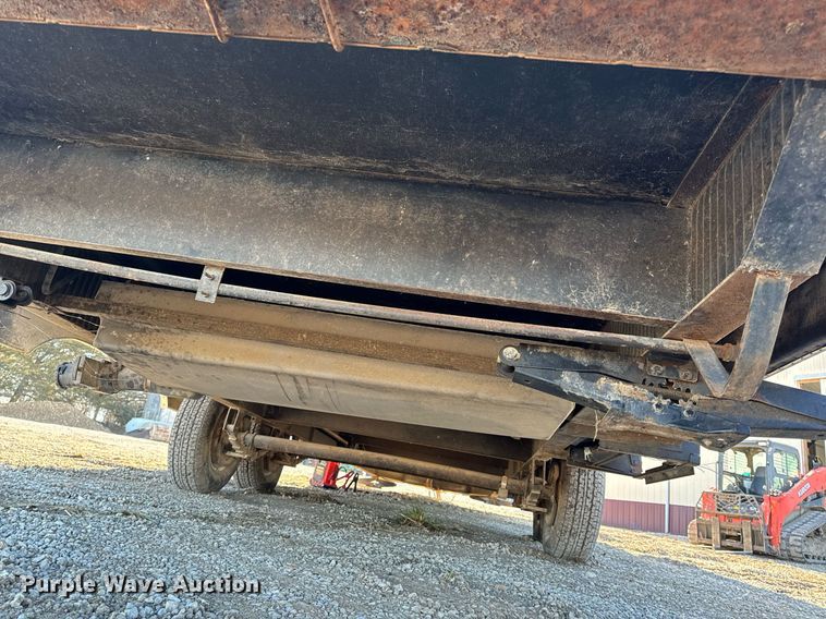 image for item NM9186 1997 Fleetwood Wilderness  camper