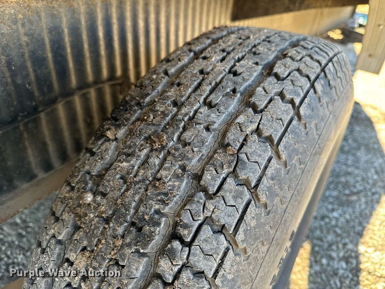 image for item NM9186 1997 Fleetwood Wilderness  camper