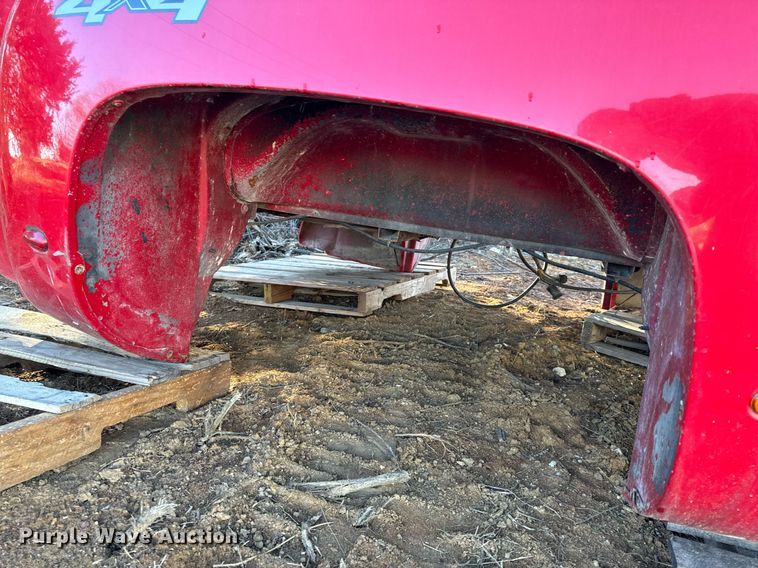 image for item NM9187 GMC Sierra 3500 SLE  pickup truck bed