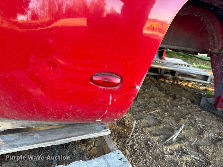 image for item NM9187 GMC Sierra 3500 SLE  pickup truck bed