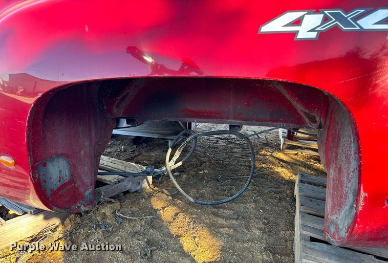 image for item NM9187 GMC Sierra 3500 SLE  pickup truck bed