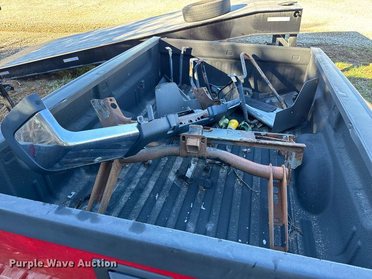 image for item NM9187 GMC Sierra 3500 SLE  pickup truck bed