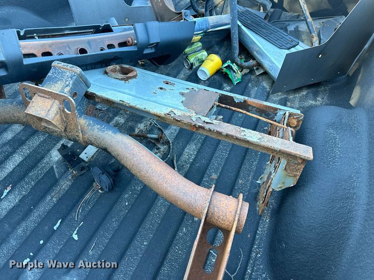 image for item NM9187 GMC Sierra 3500 SLE  pickup truck bed