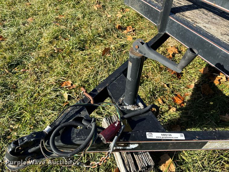 image for item NM9196 2010 Heartland Barlow  utility trailer