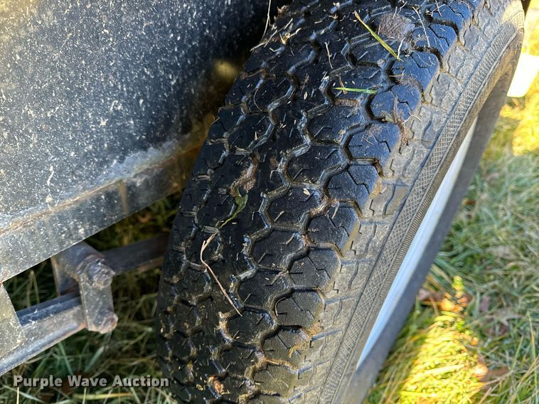 image for item NM9196 2010 Heartland Barlow  utility trailer