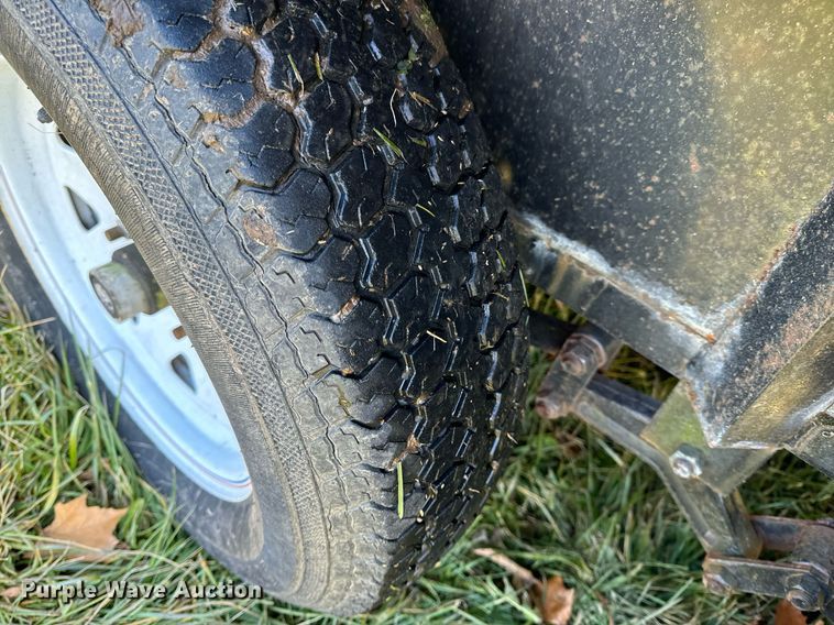 image for item NM9196 2010 Heartland Barlow  utility trailer