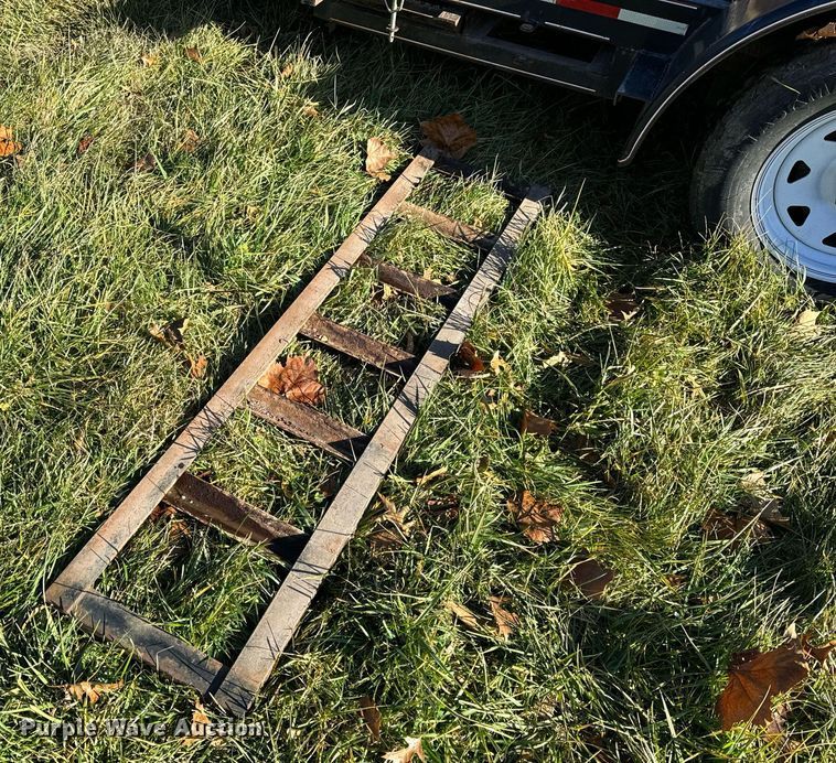 image for item NM9196 2010 Heartland Barlow  utility trailer