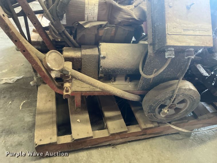 image for item NN9341 Spray in bed liner applicator