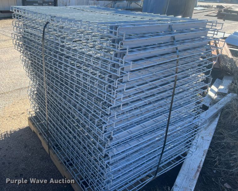 image for item NN9344 Wire shelving