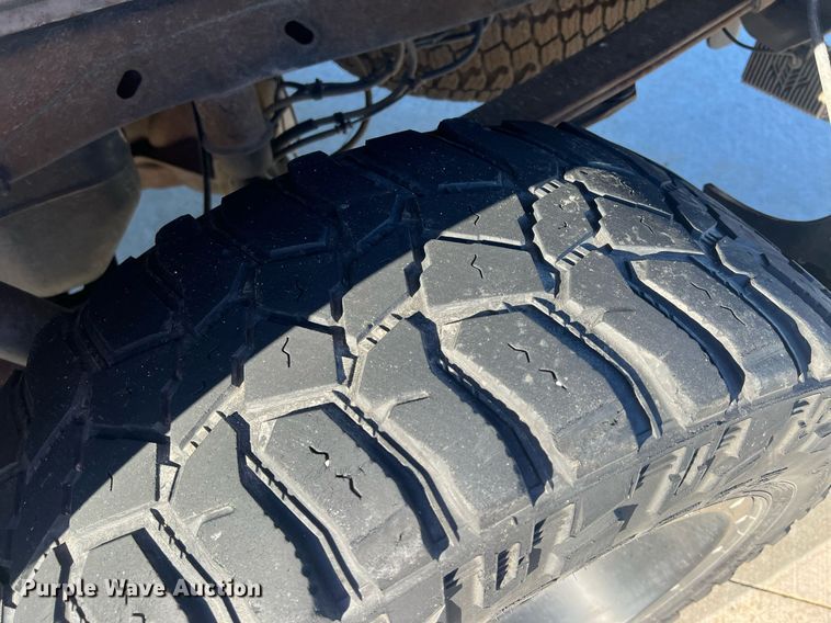 image for item NN9350 2011 Ford F150  SuperCrew pickup truck