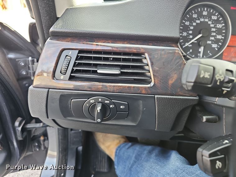 image for item NP9292 2006 BMW 330xi