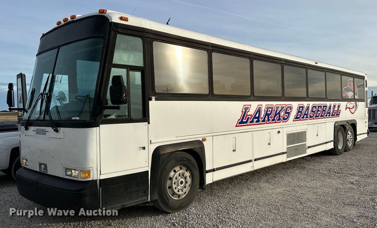 image for item NS9133 1998 MCI 102-DL3  coach bus