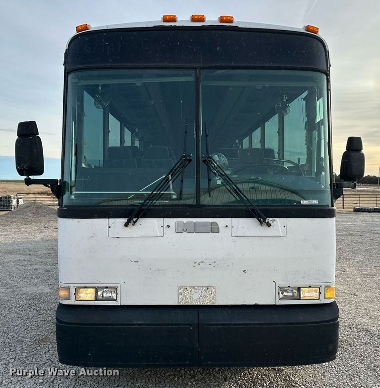 image for item NS9133 1998 MCI 102-DL3  coach bus