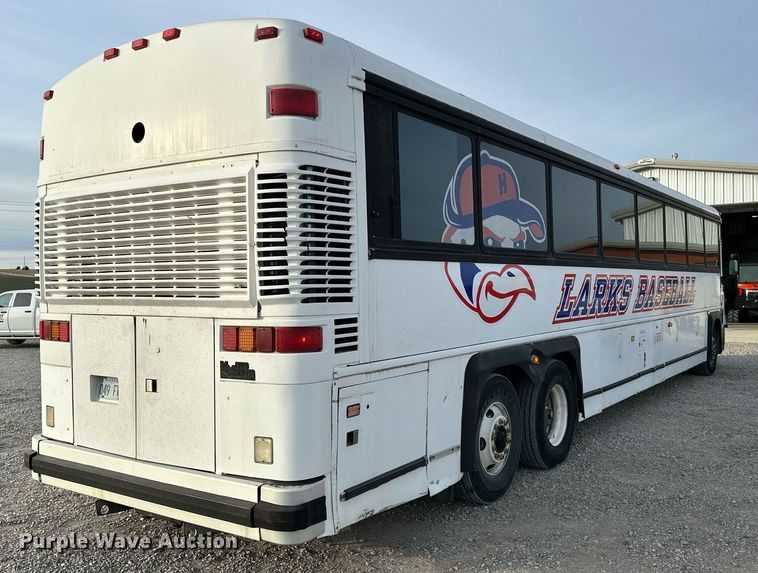 image for item NS9133 1998 MCI 102-DL3  coach bus