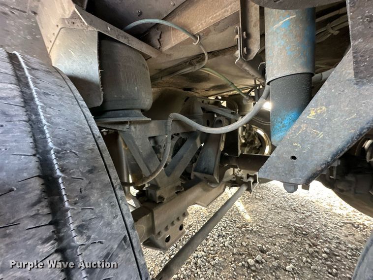 image for item NS9133 1998 MCI 102-DL3  coach bus