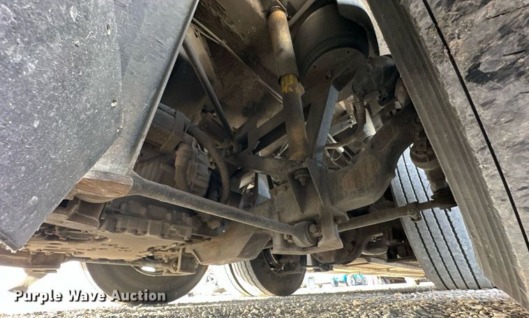 image for item NS9133 1998 MCI 102-DL3  coach bus