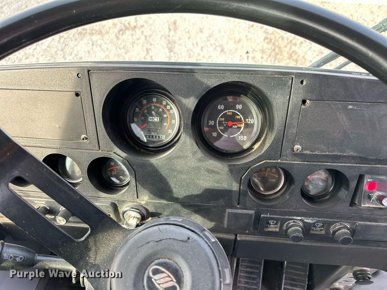 image for item NS9133 1998 MCI 102-DL3  coach bus