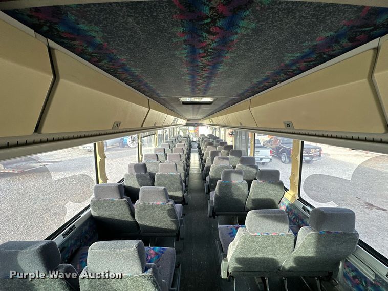 image for item NS9133 1998 MCI 102-DL3  coach bus