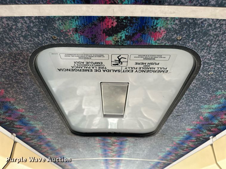 image for item NS9133 1998 MCI 102-DL3  coach bus