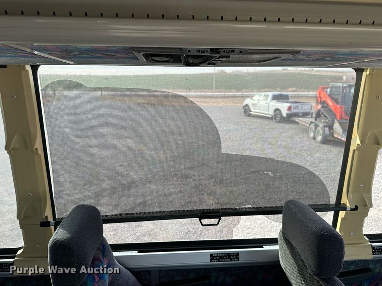 image for item NS9133 1998 MCI 102-DL3  coach bus