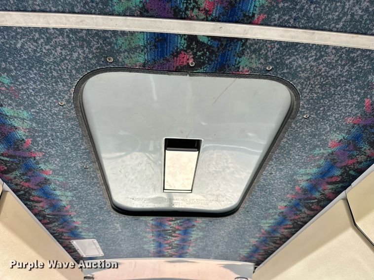 image for item NS9133 1998 MCI 102-DL3  coach bus